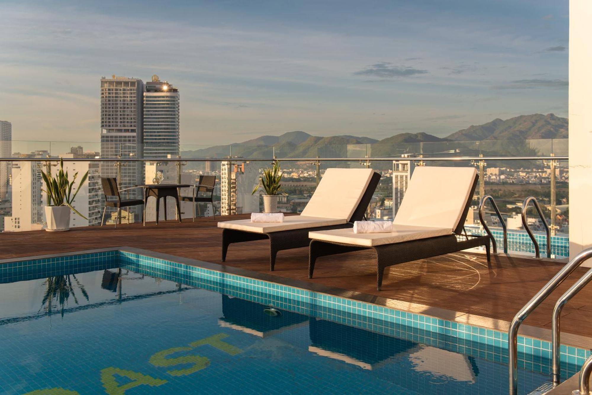 Goldcoast Hotel Να Τρανγκ Εξωτερικό φωτογραφία
