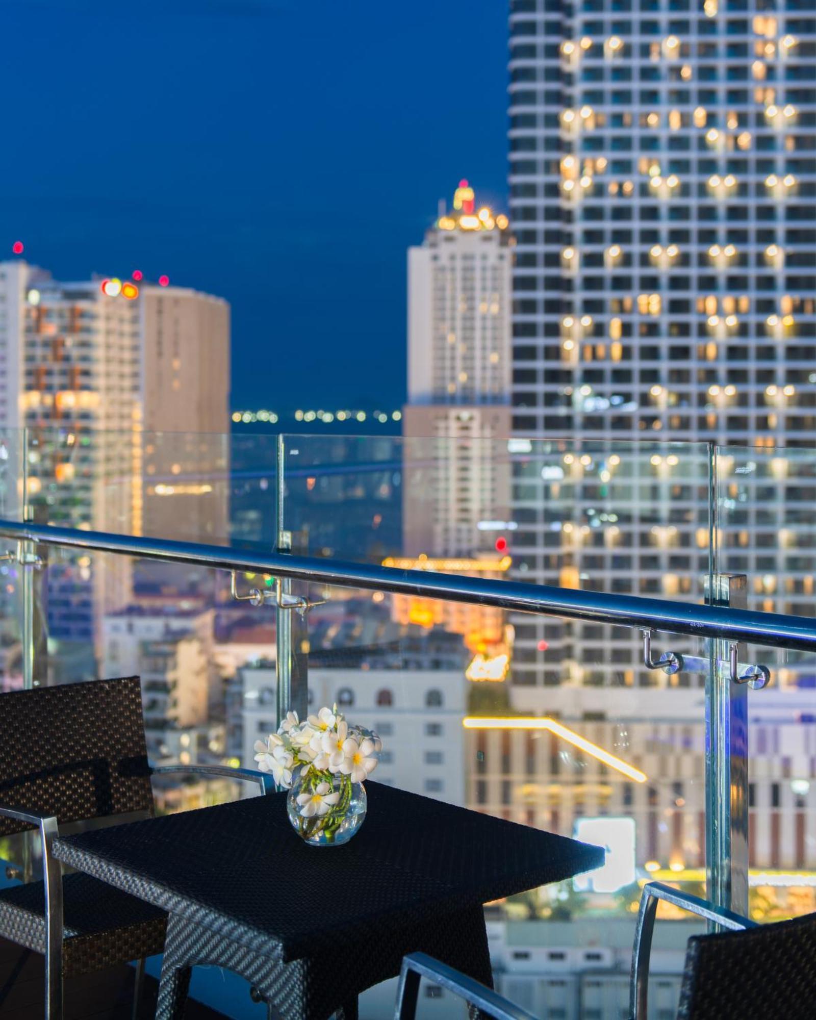 Goldcoast Hotel Να Τρανγκ Εξωτερικό φωτογραφία