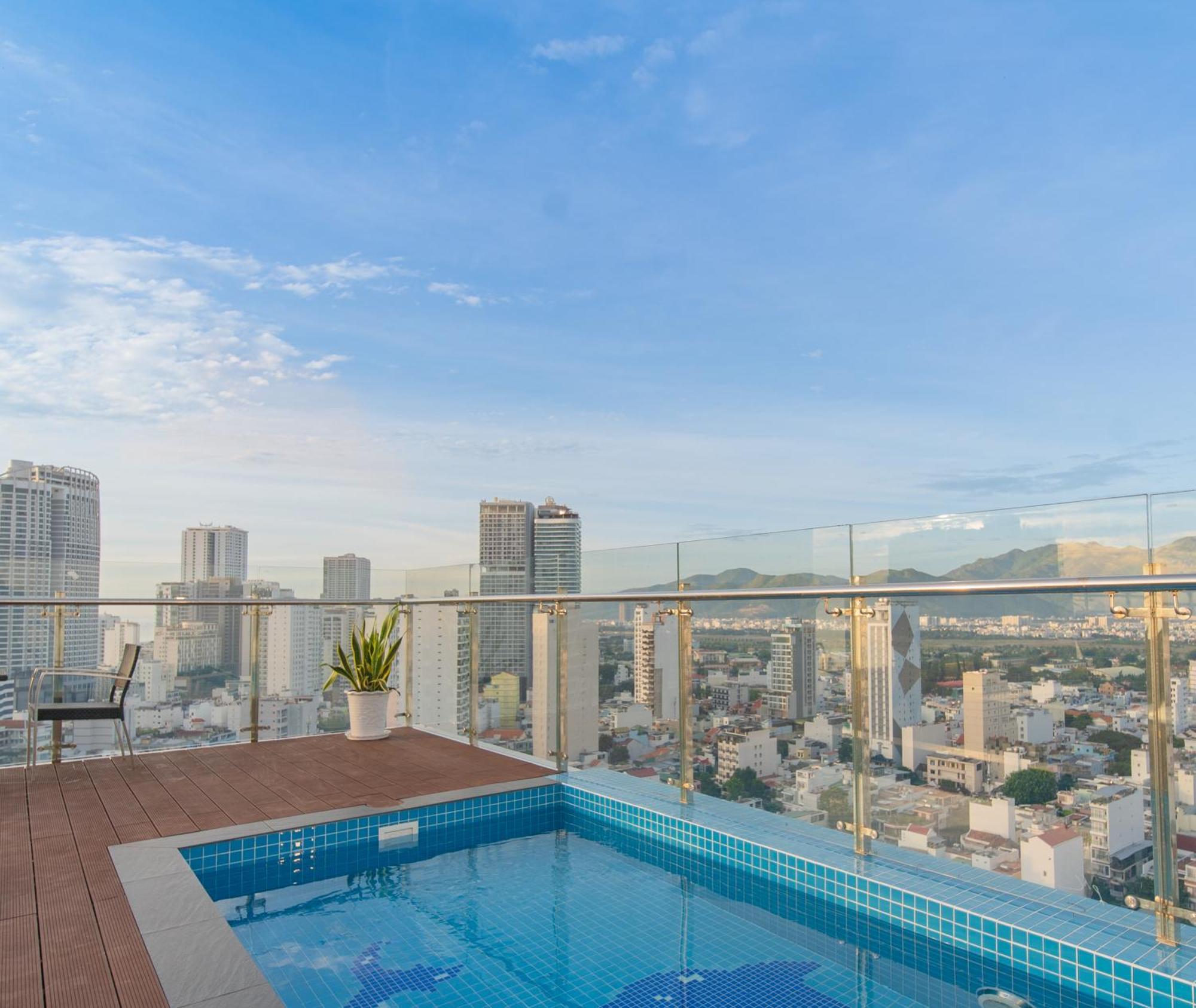 Goldcoast Hotel Να Τρανγκ Εξωτερικό φωτογραφία